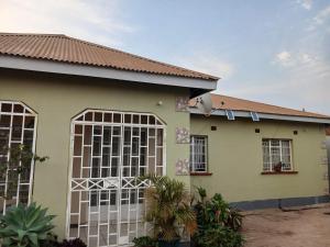 The Manaka House Apartments