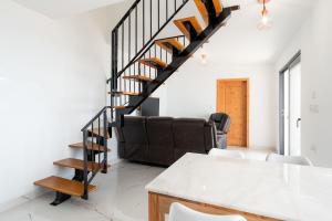 BLUE OCEAN COTTAGE with private heated Pool