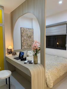 Lakenest Golden Arch Studio Xuan Dinh
