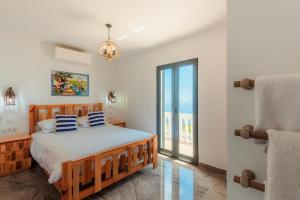 BLUE SEA TOWER LUXURY VILLA with private heated Pool
