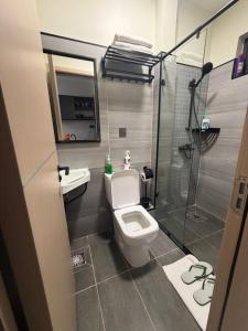 Taurus Lux Staycations-Near Airport with Shuttle Service and Breakfast