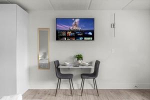Top Disney Location with Pool and Free Parking