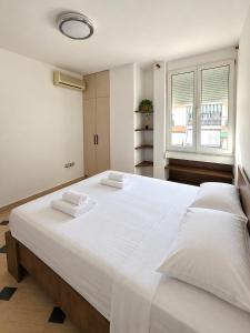 Sky Six - 2BR Balcony - Steps from Tirana Center