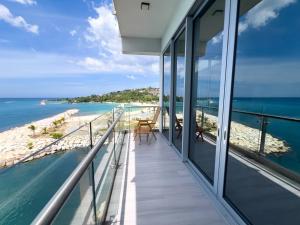 The Dawn - Oceanfront Superior King Suite