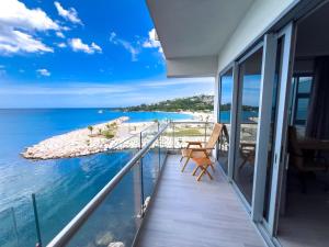 The Blue Heron - Superior Oceanfront Twin Suite