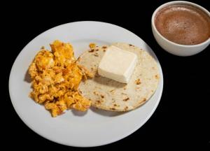 Precio de semana Finca con piscina y Desayuno