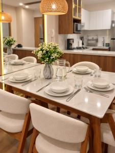 Luxury Apartment Near Sheraton for Families & Groups