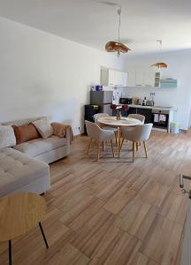 Fresh Time Apartment 2