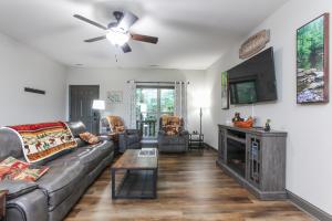 Grant & Garretts Mountain Hideaway