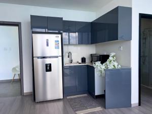 The Bloom - Oceanfront King Suite