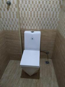 Couple Friendly Rooms & Villas Near OMR