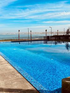 Luxury 3BR Tamaris Apartment Sea View, Pool, Gym & Beachfront