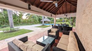 Cana Life Luxury Villa Cueva - Private Cave Villa at Cocotal Golf