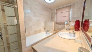 Cana Life Luxury Villa Cueva - Private Cave Villa at Cocotal Golf
