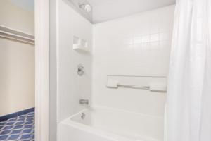 Aderi Hotel Near Casino