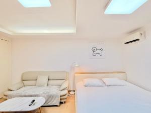 Adams Home Residence Gangnam Station Studio