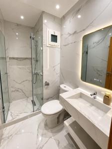 Modern Apartment with Swimming Pool, Air Conditioning, Fiber, SmartTV and Balcony