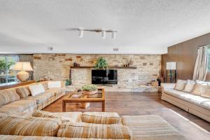 4BR Home with Pool Grill Sleeps 12 Near AFB