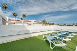 Heaven in Costa Adeje! Large terrace, Pool, HS-internet