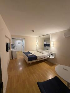 Apartment hotel