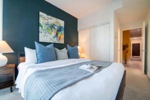 Free Parking Huge 3BR CityPlace Condo