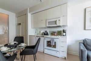 Free Parking Huge 3BR CityPlace Condo