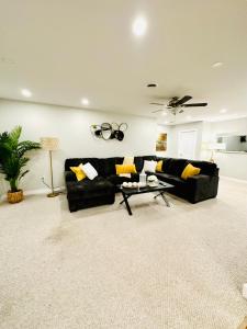 Cozy Retreat On The Eastside Estate sleeps 4