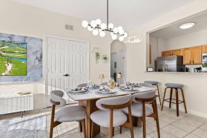 Windsor Hills 3BR Condo 5 Min to Disney