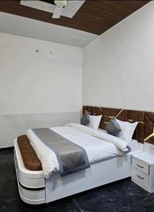 Hotel kamal dham