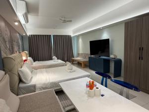 Cozy Penthouse Modern Apt Next to City of Dreams, Manila Airport, MOA
