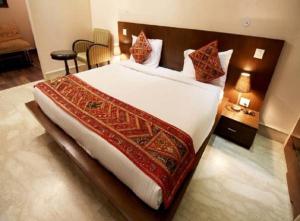 Evergreen Suites