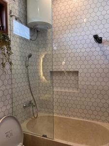 The Renon Residence Twin Bedroom 308