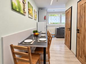 Comfort 66 Large Family City Home
