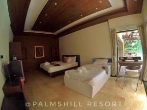 Palms Hill Resort