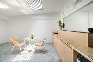 Jasmine Villa - Suite & Balcony- BTS Thonglor