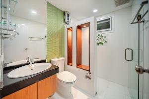 Jasmine Villa - Suite & Balcony- BTS Thonglor