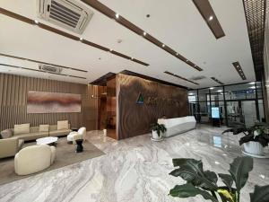 HLapuz Suites at Arc Towers