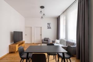 Design Apartment with 2 Bathrooms - Blaumana Street