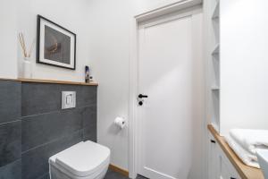 Design Apartment with 2 Bathrooms - Blaumana Street