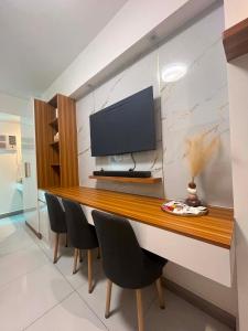HLapuz Suites at Arc Towers