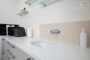 Boutique Flat - Spa Shower - Sound System