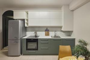 Artistic 2BR in the Heart of Old Town