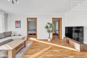 2 BR in Kadriorg with Sauna Balcony and Free Parking