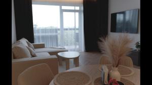 Luxury Apartment with Private Parking Near AKROPOLIS!