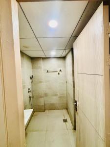 Cozy studio near Pari Chowk & Expo mart