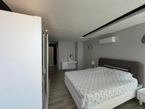 detached villa with full Alanya and sea views