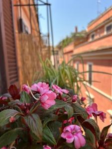 ÀBACO SUITE 2 Baths & Small Balcony in Trastevere