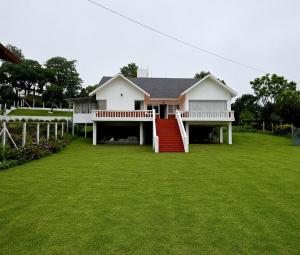 Full Bungalow with 3 bedrooms