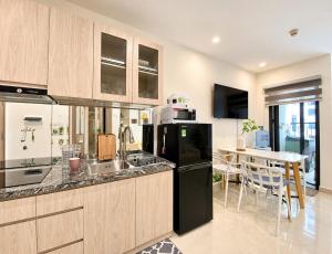 Shi House - Modern Apartment Vinhomes Grand Park - Căn Hộ Studios