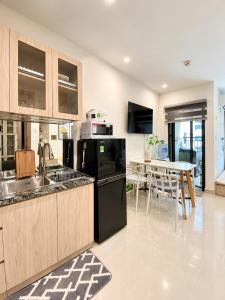 Shi House - Modern Apartment Vinhomes Grand Park - Căn Hộ Studios